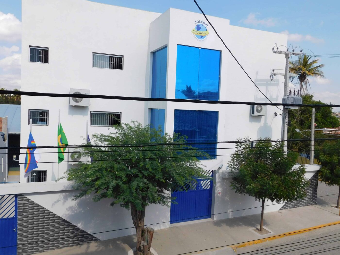 Fachada do Colégio Céu Azul em Gravatá